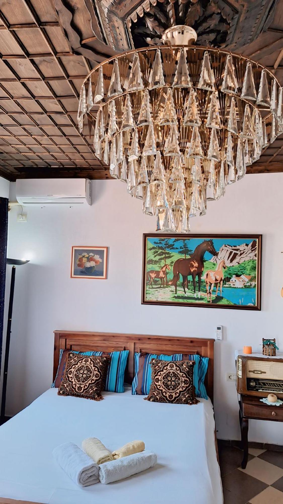 Guesthouse Alvaro Kadiu Berat Exterior photo